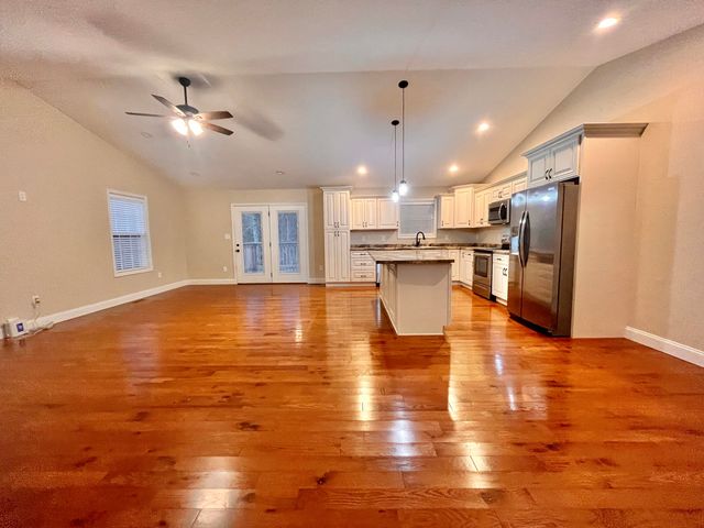 110 Lake Breeze Lane, Corbin, KY 40701