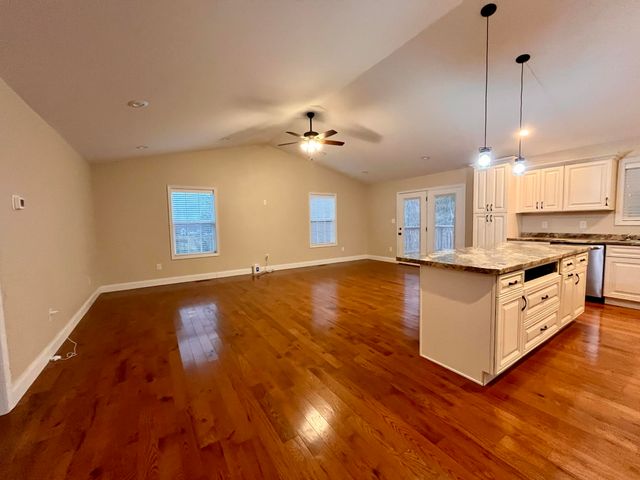 110 Lake Breeze Lane, Corbin, KY 40701