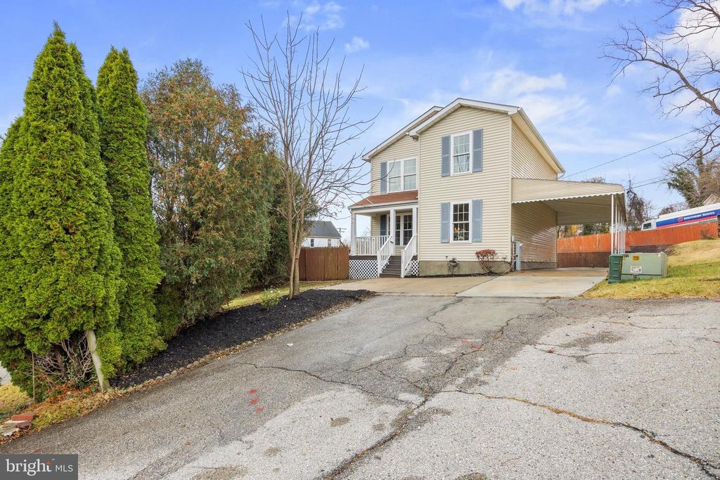 2112 WOODLAWN DR, Baltimore, MD 21207