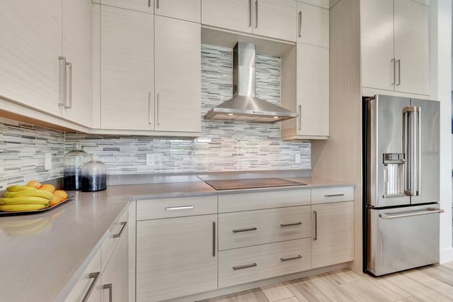 2828 Gin Berry Way, West Palm Beach, FL 33401