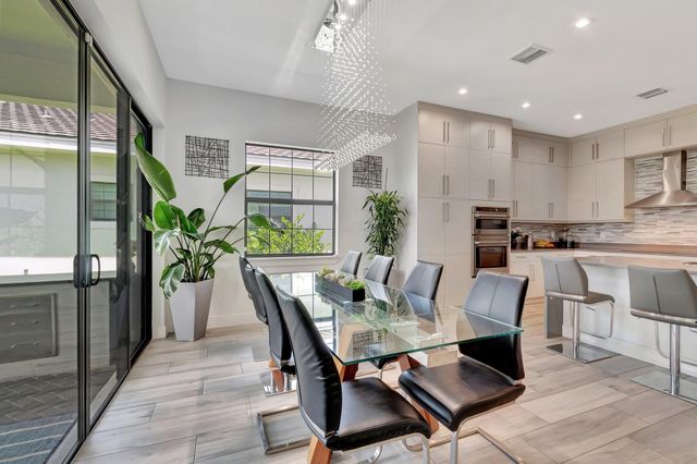 2828 Gin Berry Way, West Palm Beach, FL 33401