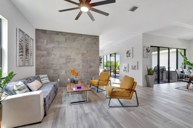 2828 Gin Berry Way, West Palm Beach, FL 33401