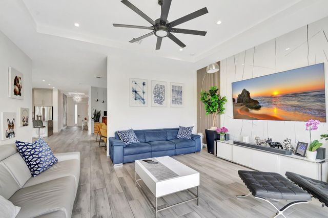 2828 Gin Berry Way, West Palm Beach, FL 33401