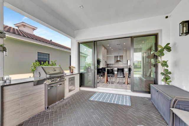 2828 Gin Berry Way, West Palm Beach, FL 33401