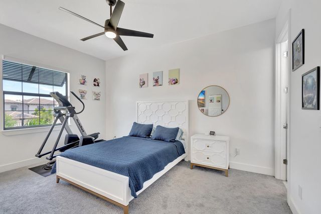 2828 Gin Berry Way, West Palm Beach, FL 33401