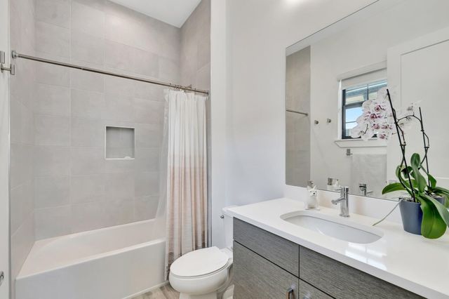 2828 Gin Berry Way, West Palm Beach, FL 33401