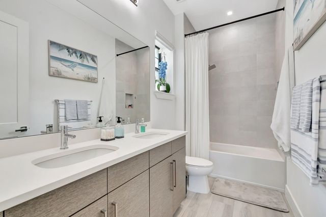 2828 Gin Berry Way, West Palm Beach, FL 33401