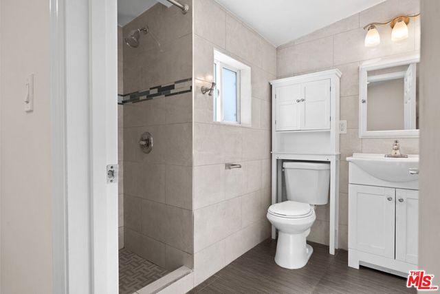 2900 Asbury Street, Los Angeles, CA 90065