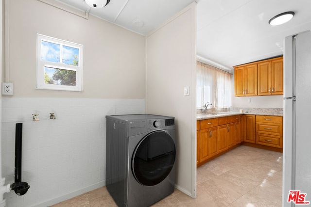 2900 Asbury Street, Los Angeles, CA 90065