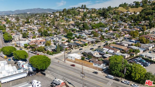 2900 Asbury Street, Los Angeles, CA 90065