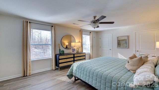 82 Cain Hollow Way, Asheville, NC 28806