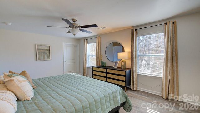 82 Cain Hollow Way, Asheville, NC 28806