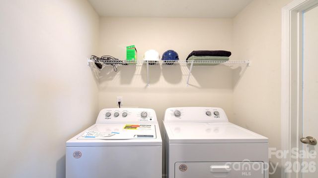 82 Cain Hollow Way, Asheville, NC 28806