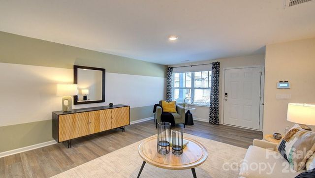 82 Cain Hollow Way, Asheville, NC 28806