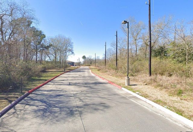 5935 Fm 2100 Drive, Crosby, TX 77532