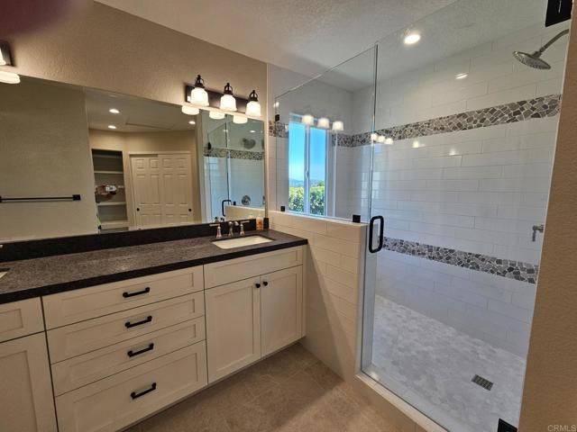 3915 Plateau Place, Escondido, CA 92025