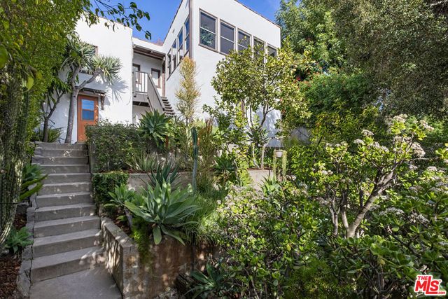 1506 Linda Rosa Avenue, Los Angeles, CA 90041