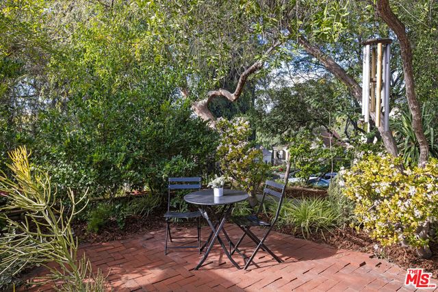 1506 Linda Rosa Avenue, Los Angeles, CA 90041