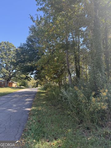 5666 Mcleod Street, Lula, GA 30554