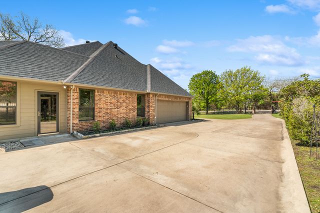 106 E Fork Road, Sunnyvale, TX 75182