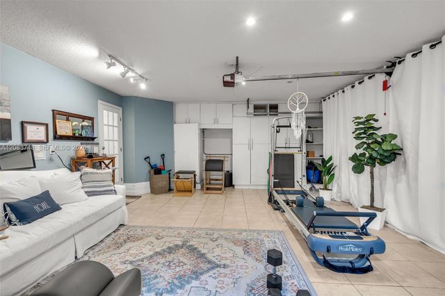 5380 NW 113th Place, Doral, FL 33178