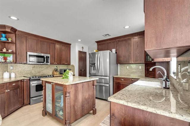 5380 NW 113th Place, Doral, FL 33178