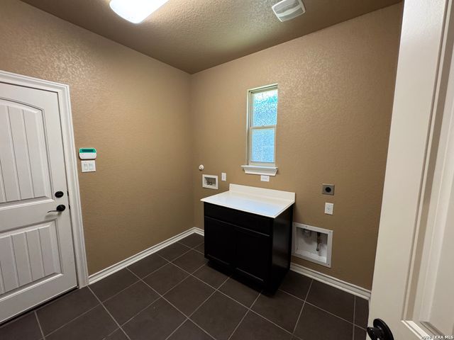 8835 Kallison Arbor, San Antonio, TX 78254