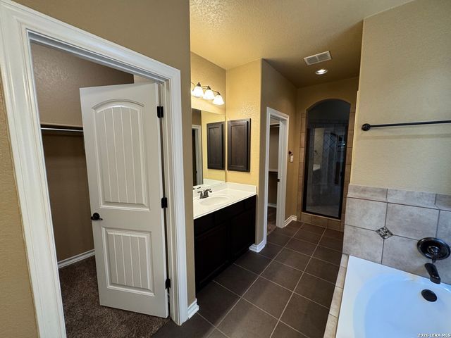 8835 Kallison Arbor, San Antonio, TX 78254