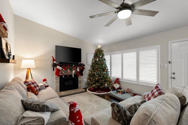 406 N Sunset Dr, Lodi, CA 95240