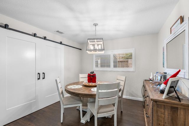 406 N Sunset Dr, Lodi, CA 95240