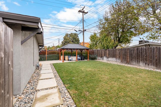 406 N Sunset Dr, Lodi, CA 95240