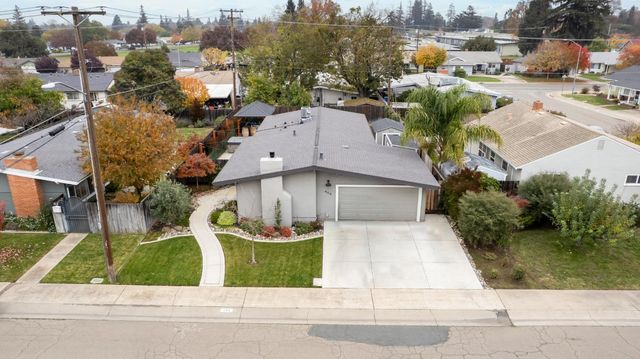 406 N Sunset Dr, Lodi, CA 95240