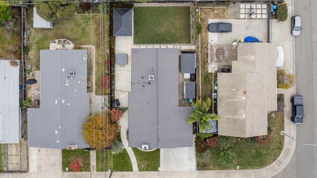 406 N Sunset Dr, Lodi, CA 95240