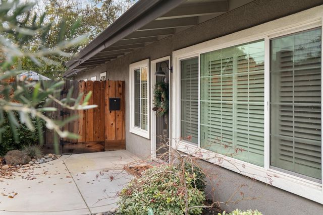 406 N Sunset Dr, Lodi, CA 95240