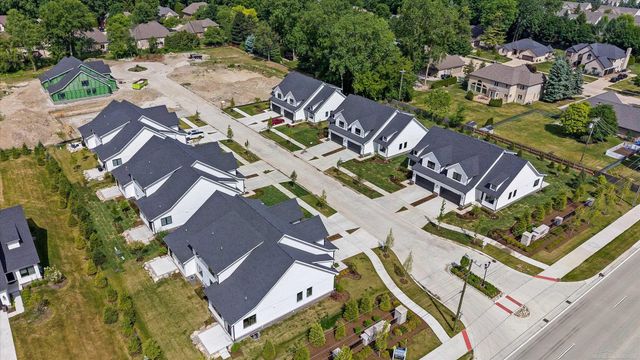 5811 Heights Drive, Sterling Heights, MI 48314
