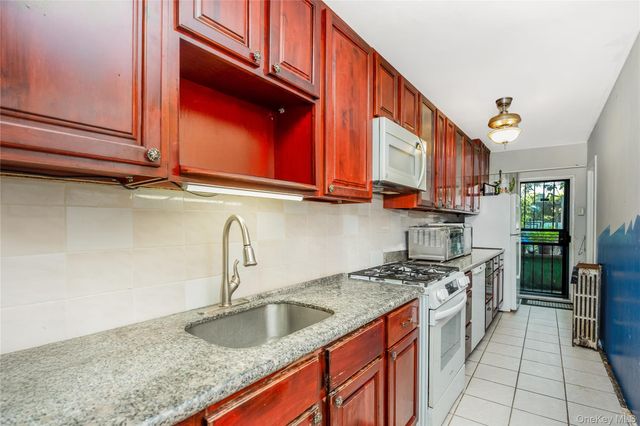150 Norwood Avenue, Brooklyn, NY 11208