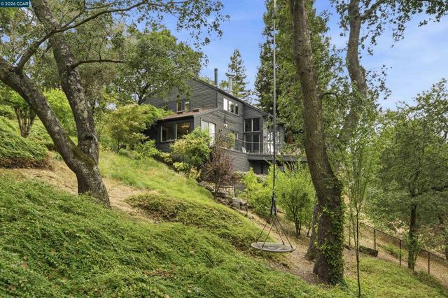 16 Valley View Ln, Orinda, CA 94563