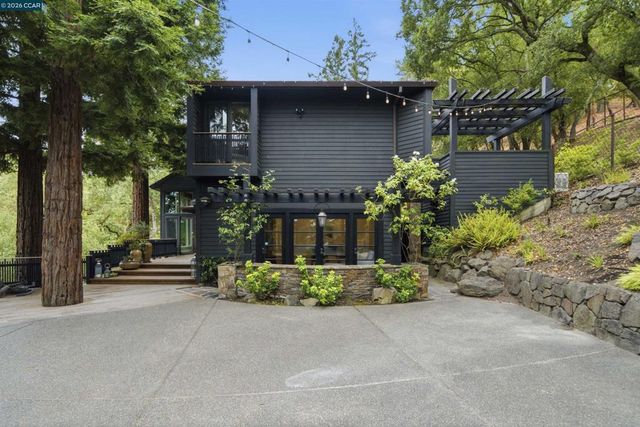 16 Valley View Ln, Orinda, CA 94563