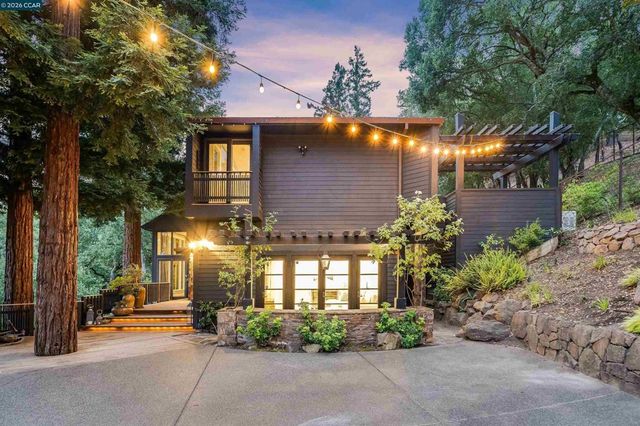16 Valley View Ln, Orinda, CA 94563