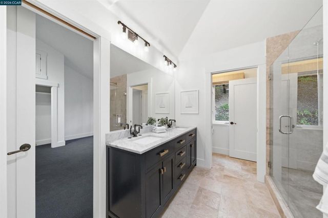 16 Valley View Ln, Orinda, CA 94563