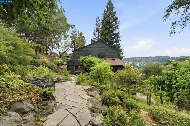 16 Valley View Ln, Orinda, CA 94563