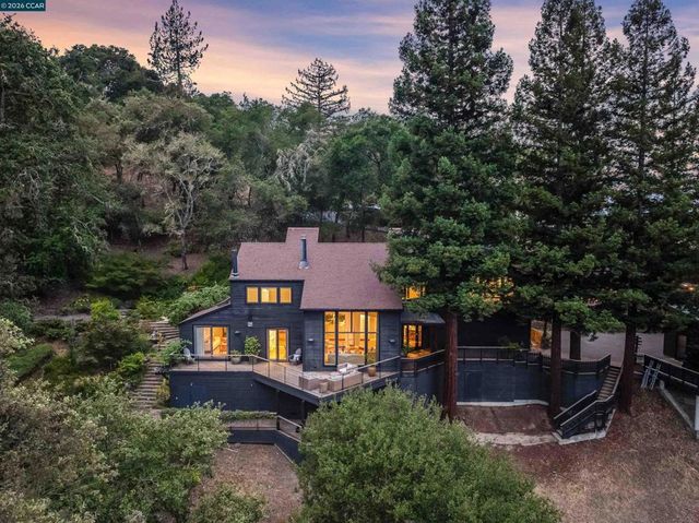 16 Valley View Ln, Orinda, CA 94563