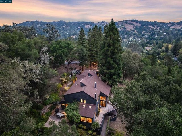 16 Valley View Ln, Orinda, CA 94563