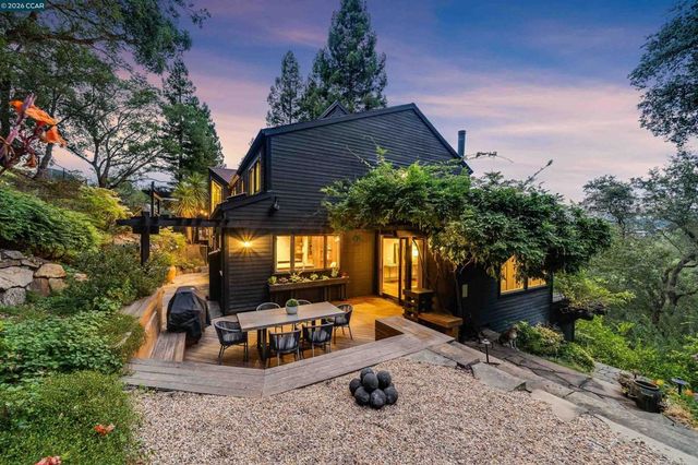 16 Valley View Ln, Orinda, CA 94563
