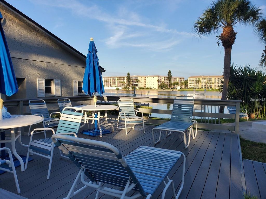 Image 16 of property listing at 3288 LAKE BAYSHORE DRIVE 523, Bradenton, FL 34205