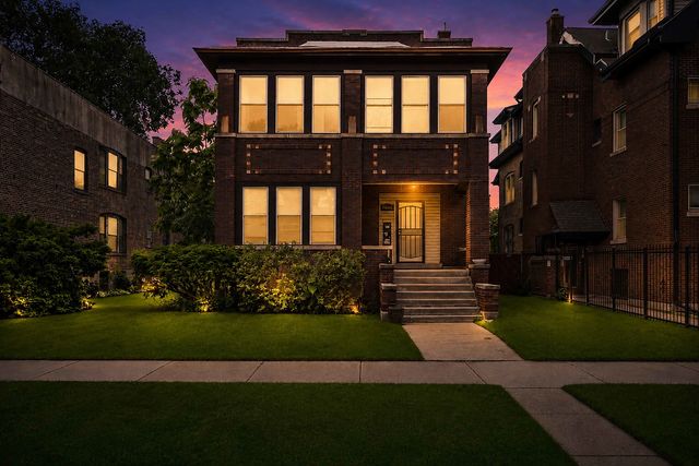 7406 S Crandon Avenue, Chicago, IL 60649