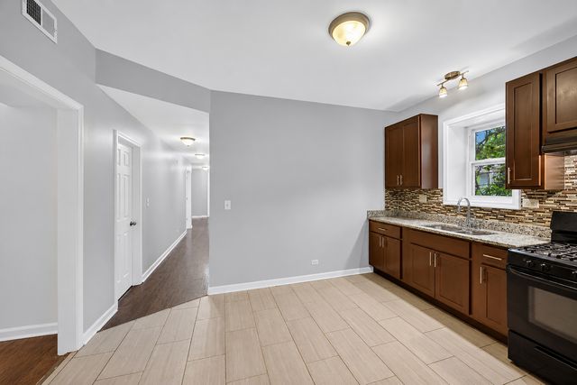 7406 S Crandon Avenue, Chicago, IL 60649