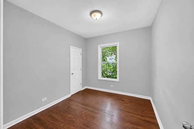7406 S Crandon Avenue, Chicago, IL 60649