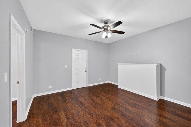 7406 S Crandon Avenue, Chicago, IL 60649