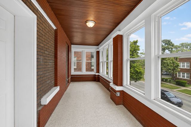 7406 S Crandon Avenue, Chicago, IL 60649